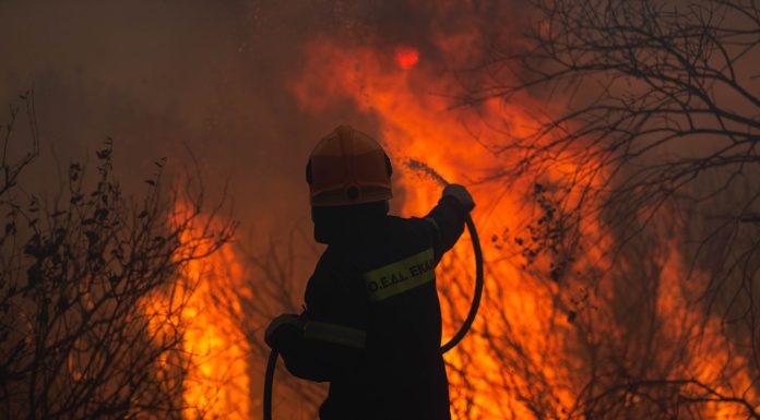 Cel puțin 11 morți într-un incendiu produs la un mare mall de lângă Teheran. Iranul, confruntat cu numeroase tragedii asemănătoare
