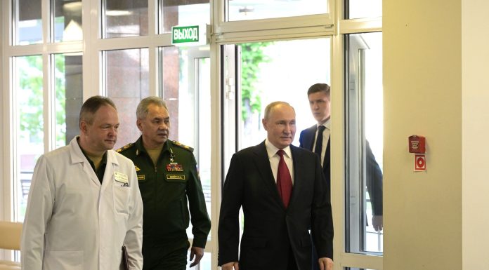 Kremlinul, îngrijorat, întăreşte măsurile de securitate în jurul lui Putin în urma unor asasinate şi a temerilor legate de o lovitură de stat pusă la cale de Serghei Şoigu, potrivit unui raport obţinut de CNN