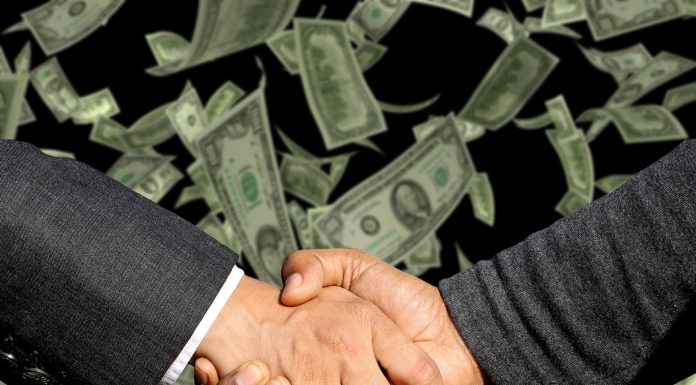Operațiune majoră în România cu credite neperformante. Cehii de la APS Holding se aliază cu BERD pentru investiții de 250 milioane euro inclusiv în România. “Nu administrăm doar datorii!”