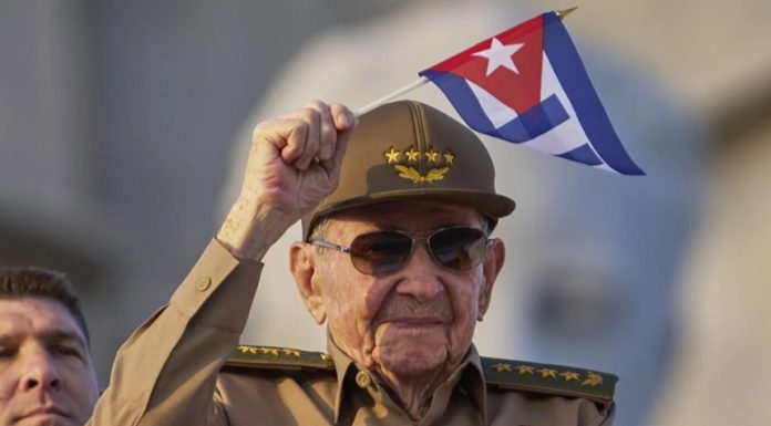 Guvernul american vrea să-l inculpe pe fostul preşedinte cubanez Raul Castro