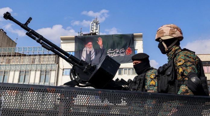 Iranul acuză „armata teroristă americană” că a încălcat armistiţiul în ultimele 48 de ore. Cum au ripostat iranienii