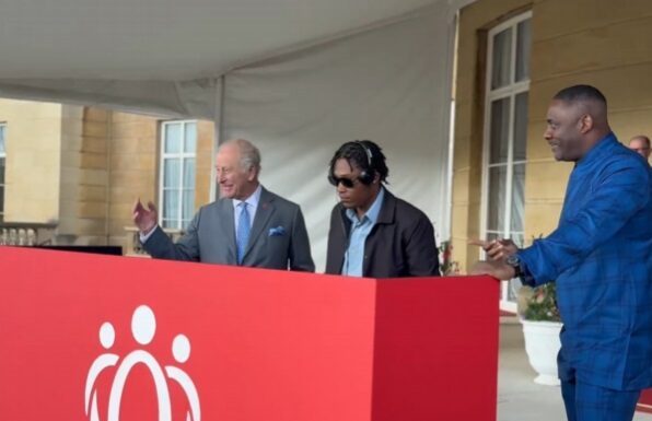 Regele Charles a urcat la pupitrul de DJ alături de Idris Elba la o petrecere regală spectaculoasă