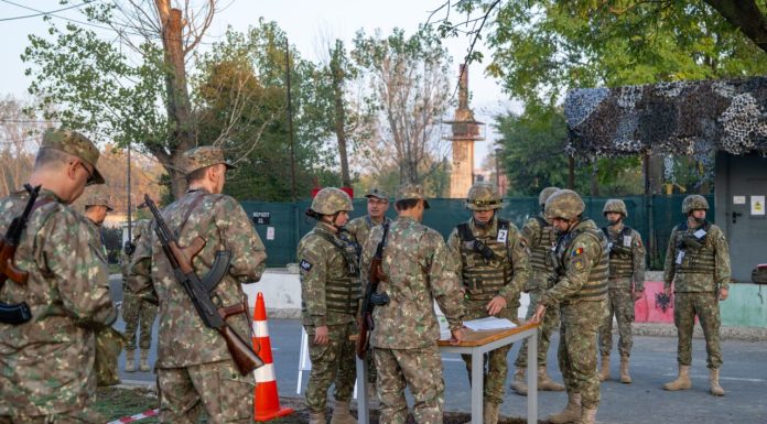Armata cheamă rezerviştii la instruire în Alba şi Hunedoara. Ce riscă cei care nu se prezintă la convocare
