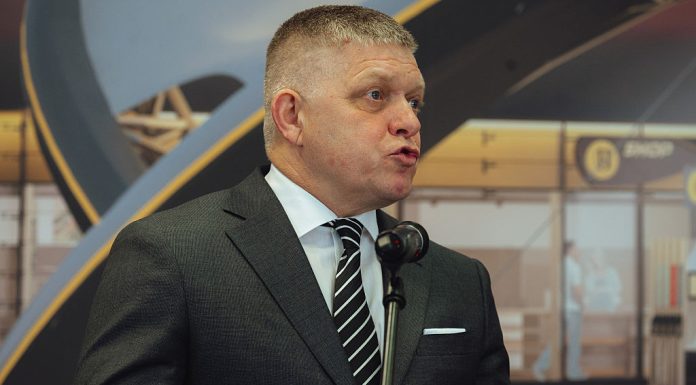 Premierul slovac Robert Fico, singurul lider UE prezent la parada lui Putin, a făcut un anunț surprinzător de la Moscova
