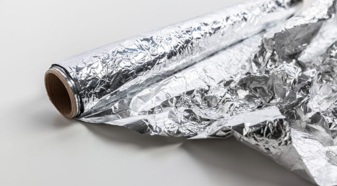De ce să pui folie de aluminiu la ferestre, începând chiar de azi, potrivit experților