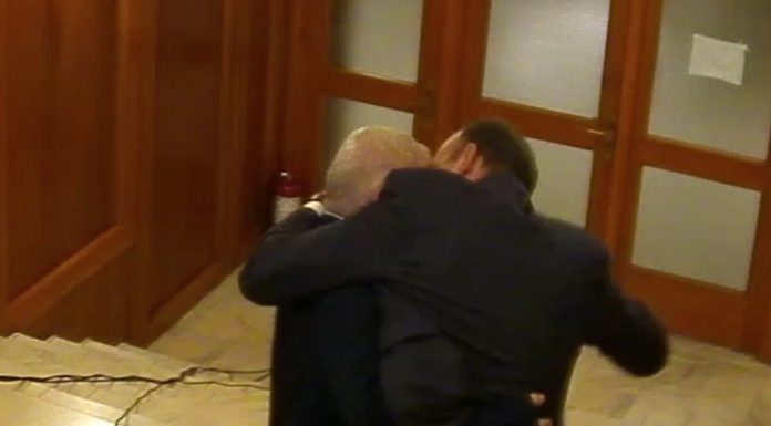 ICCJ – A început procesul fostului ministru liberal Dan Vîlceanu, acuzat că l-a lovit şi zgâriat pe colegul său de partid Florin Roman, în timpul unui scandal pe holurile Parlamentului, cu doi ani în urmă