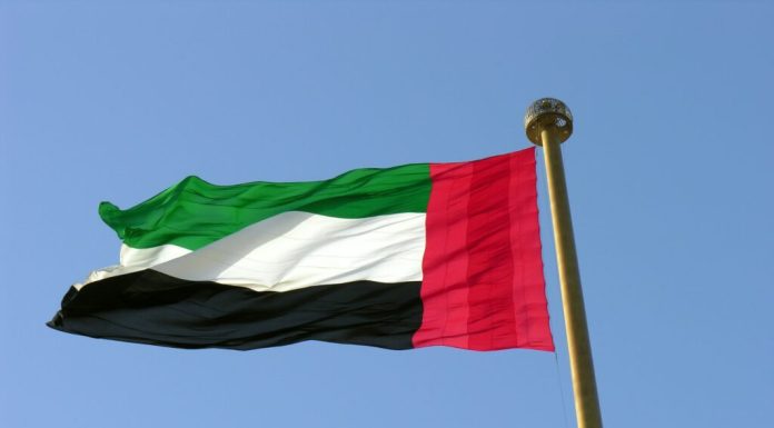 Posibil atac cu rachete interceptat de Emiratele Arabe Unite. Locuitorii din Dubai se adăpostesc