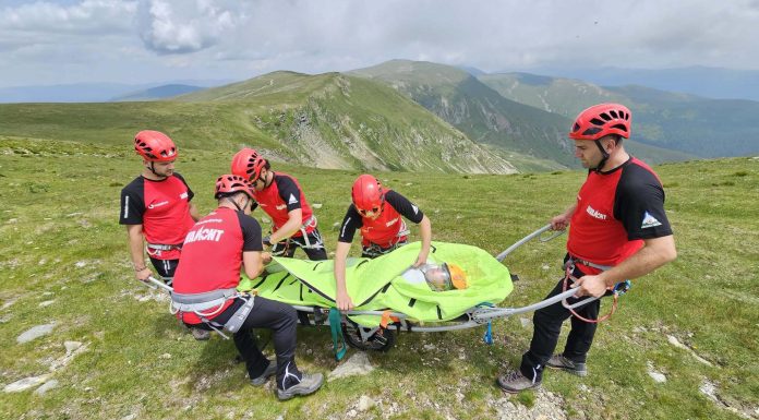 Salvamont România, despre „Transylvania 100”: Considerăm necesară o analiză serioasă şi responsabilă privind organizarea competiţiilor în mediul montan, în special în perioade cu riscuri majore pentru participanţi/ Eforturile salvatorilor montani VIDEO