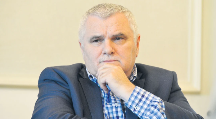 Ștefan Mitroi, scriitorul născut în noaptea de Înviere, în satul lui Noica. „N-am apucat să arestez decât un singur om: pe mine însumi“