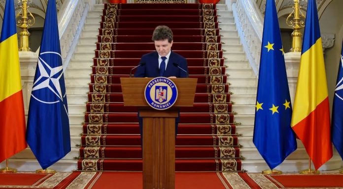 Nicuşor Dan: Guvernul a fost demis, nu e un moment fericit într-o democraţie. Invit la calm, România este un stat stabil / Voi începe consultări informale / Vom avea un guvern într-un termen rezonabil, exclud anticipate