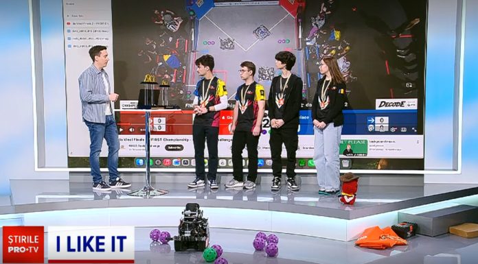 O echipă de 14 liceeni, care a construit cel mai bun robot din lume, poveștete cum a fost competiția din SUA