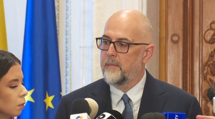Kelemen Hunor, discuţii cu Sorin Grindeanu, la Parlament: Eu doresc refacerea coaliţiei, fiindcă în acest moment este singura variantă prin care, cel mai puţin pentru o perioadă scurtă, poţi să faci ceva / Nu am vorbit de premier sau guvern tehnocrat