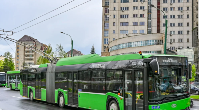 Ciucu vrea să cumpere 100 de troleibuze articulate