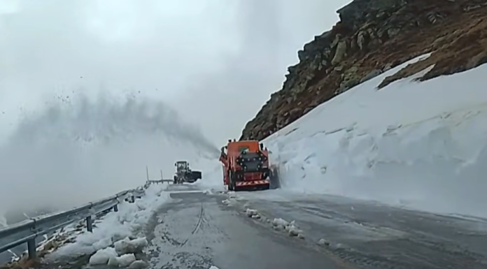 VIDEO Deszăpezire pe Transalpina și Transfăgărășan