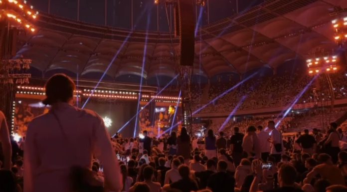 Unul dintre cele mai emoționante momente ale concertului Max Korzh a fost în timpul piesei dedicate victimelor din Ucraina