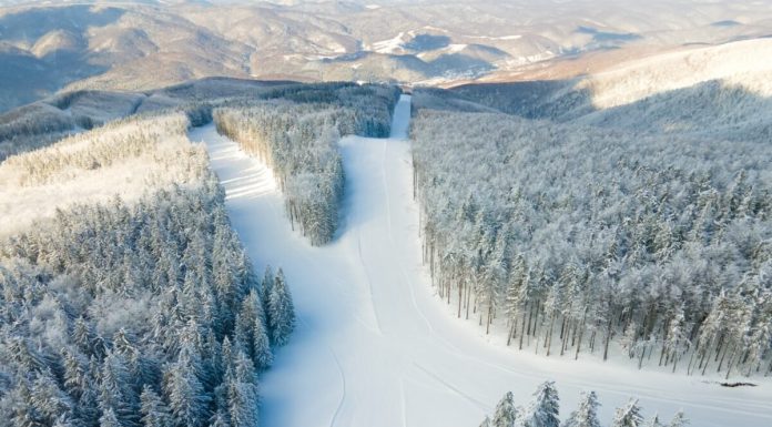 Orașul din România unde vei putea plăti ski pass-ul la pârtie cu biletul de tramvai