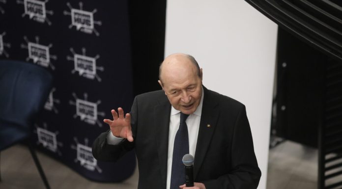 Sfatul lui Traian Băsescu pentru tineri: „Să nu vă duceți în politică până când nu ați învățat o meserie”