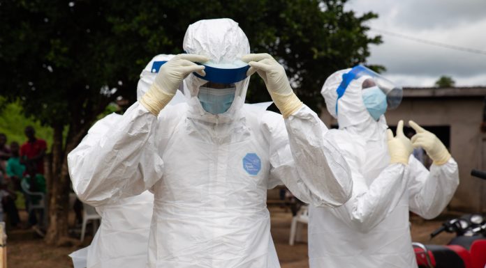 Statele Unite impun restricţii şi controale sanitare pentru a preveni răspândirea epidemiei de Ebola