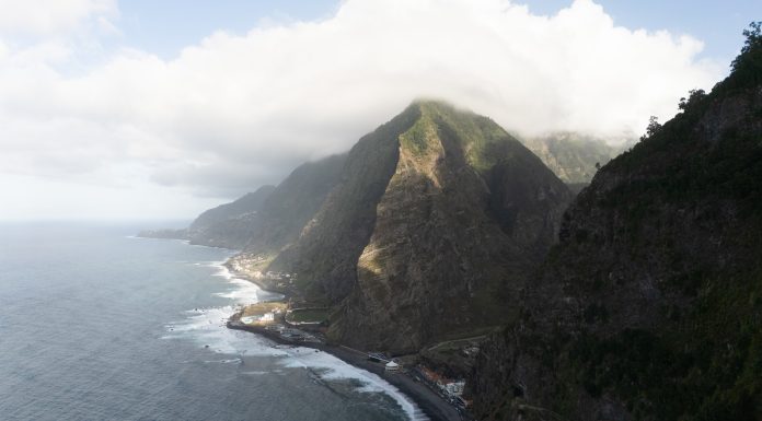 Un turist australian, dispărut cinci zile în munţii din Taiwan, a fost găsit după ce a cântat la saxofon