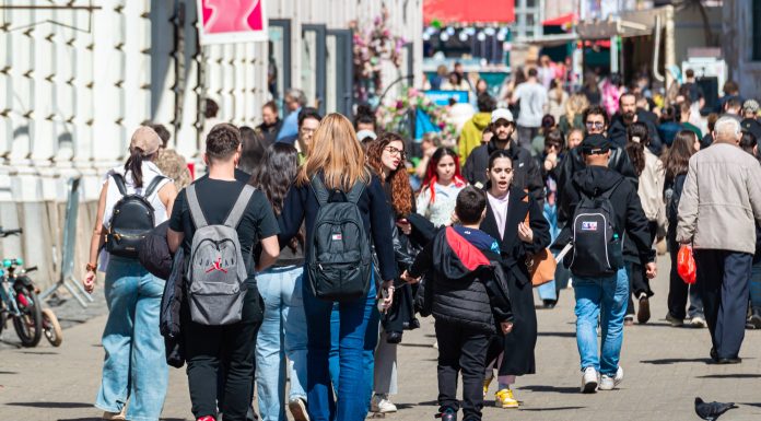 Nou record pe piața valutară: euro depășește 5,19 lei cu o zi înaintea votului moțiunii de cenzură