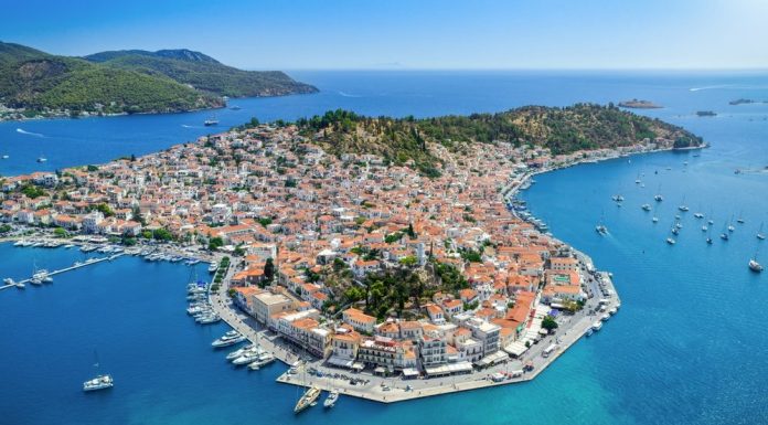 Poros, insula verde aproape de Atena perfectă pentru escapade rapide și relaxare. Cum ajungi aici