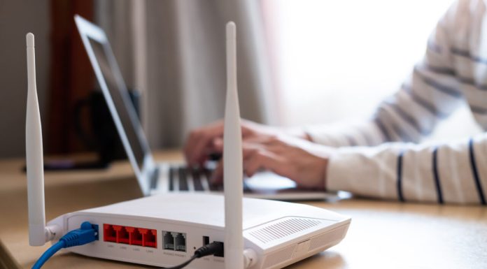 Nu ești mulțumit de viteza internetului? Butonul de pe router-ul Wi-Fi care face minuni
