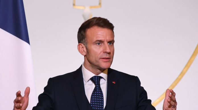 Macron cere autonomie strategică europeană și reducerea dependenței de actorii externi