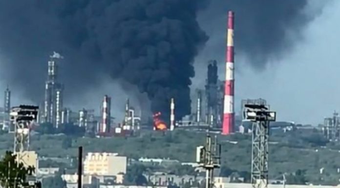 Doi morţi răniţi şi în regiunea rusă Samara, anunţă autorităţile ruse. Zelenski revendică un atac cu dronă ”cu rază lungă de acţiune” la rafinăria din Sîzran
