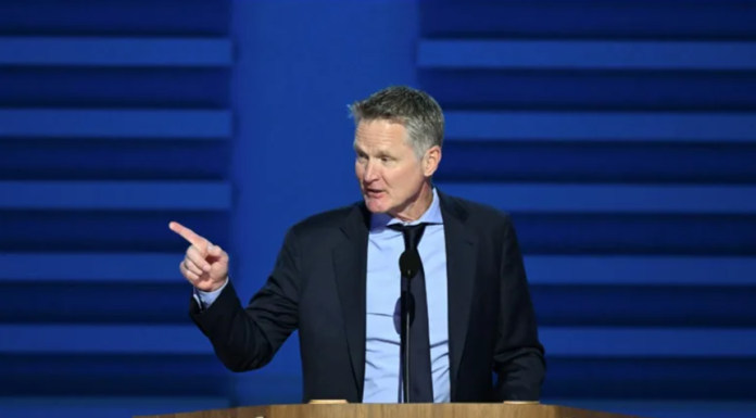 NBA: Antrenorul Steve Kerr îşi va prelungi contractul cu Golden State Warriors