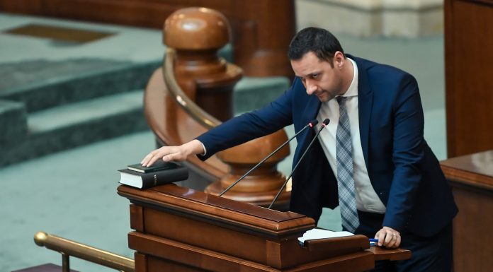 Cine este Bogdan Sticlosu, noul preşedinte al Agenţiei Naţionale de Integritate. A fost consilierul lui Mihai Tudose