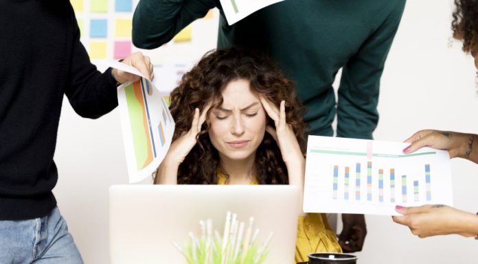 Cum te afectează extenuarea în fiecare zi. Căutările pentru „burnout” au crescut cu 130%