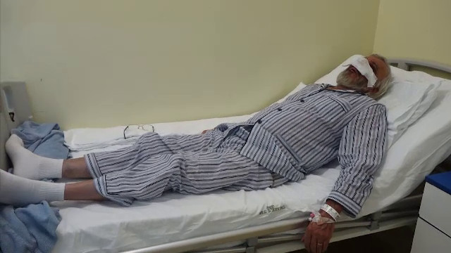 Tânărul din Piatra Neamţ care a atacat un taximetrist, arestat preventiv. Medicii au fost nevoiți să îi reconstruiască fața