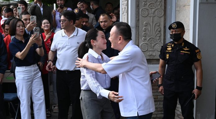 Fostul prim-ministru al Thailandei, Thaksin Shinawatra, a fost eliberat din închisoare