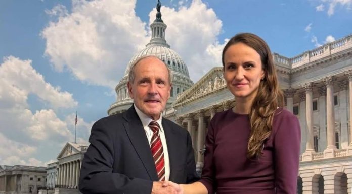 Ţoiu: Preşedintele Comitetului pentru relaţii externe al Senatului american a reafirmat răspicat importanţa responsabilităţii comune pentru spaţiul aliat/ Nu alegem vremurile pe care le trăim, dar alegem cum le răspundem. Iar solidaritatea este cheie