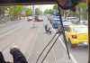 FOTO&VIDEO Nou "metrou ușor" cerut în București – Linia 5, "Tramvaiul corporatiștilor", în circulație din nou, dar blocată de mașini