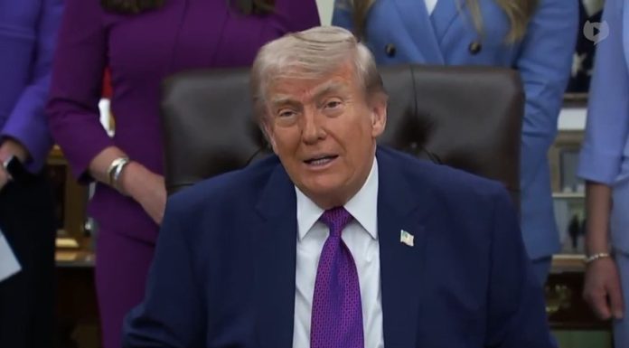 "Ceasul ticăie", avertizează Trump Iranul, în contextul în care negocierile de pace sunt în impas