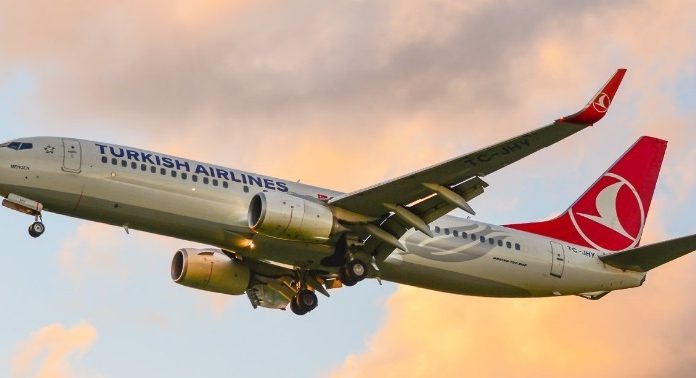 Incendiu la aterizarea unui avion al companiei Turkish Airlines pe principalul aeroport din Nepal. Toţi pasagerii sunt nevătămaţi – VIDEO