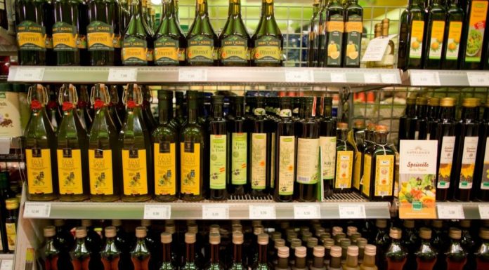 Criză în sectorul uleiului de măsline: producătorii avertizează că scăderea prețurilor poate afecta următoarea recoltă