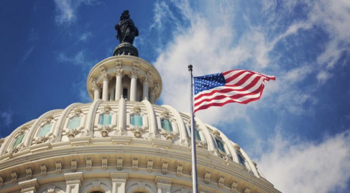 Statele Unite se află la şase luni de alegerile de la jumătatea mandatului, cruciale pentru Trump