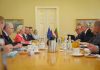 Atacurile cu drone ale Moscovei în ţările baltice caută să ”destabilizeze” democraţiile europene, acuză Ursula von der Leyen la Vilnius, după o întâlnire cu preşedinţii Lituaniei, Letoniei şi Estoniei