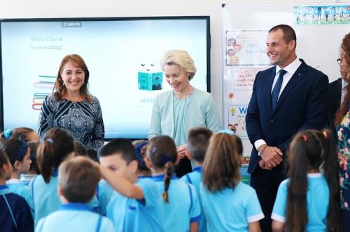 „Vaccinarea” ideologică a copiilor: cum transformă UE școala într-un instrument de control al gândirii