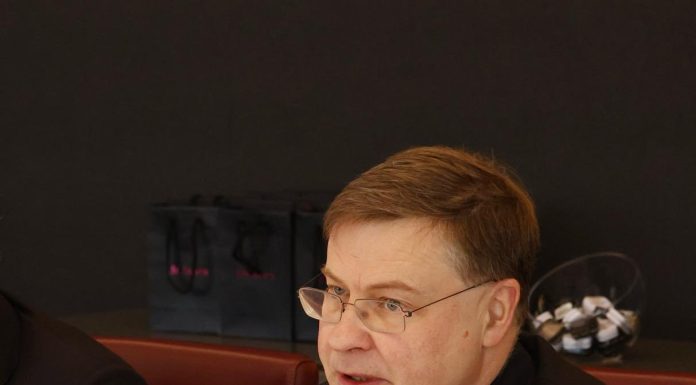 UE va debloca la jumătatea lunii iunie un prim ajutor de 3,2 miliarde de euro pentru Kiev
