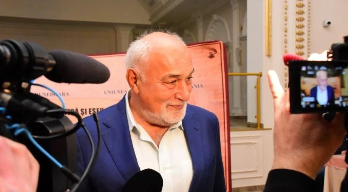 Scriitorii din România şi Republica Moldova susţin unirea celor două ţări: "Considerăm că a venit timpul să se treacă de la declaraţii de intenţii la fapte concrete"