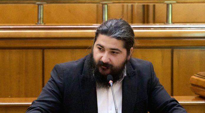 AUR propune sistarea subvenției pentru partidele politice dacă deficitul bugetar depășește 3% din PIB