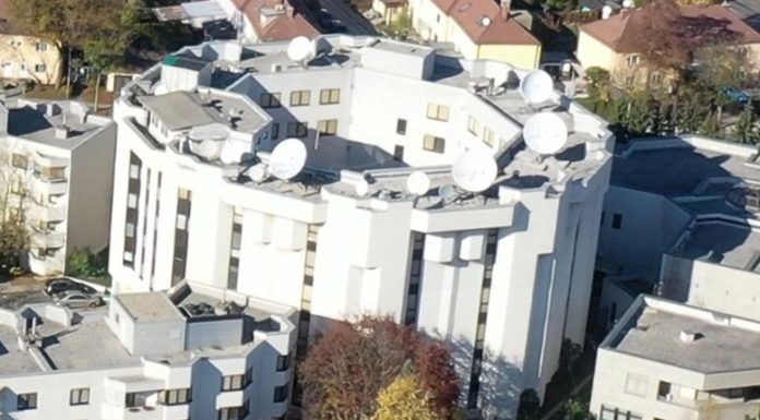Trei angajaţi ai Ambasadei Rusiei în Austria, acuzaţi de spionaj şi expulzaţi, după ce ORF dezvăluie că ”pădurea de antene” de la ambasadă poate folosi la spionarea unor organizaţii internaţionale cu sediul la Viena ca ONU, OPEP sau OSCE