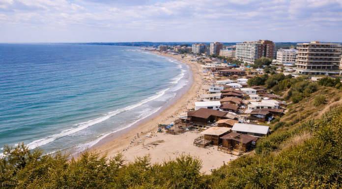 1 Mai – Hotelierii de pe litoral au pregătit 20.000 de locuri de cazare pentru minivacanţa de 1 Mai, dar se aşteaptă ca numărul turiştilor să fie între 15 şi 18.000