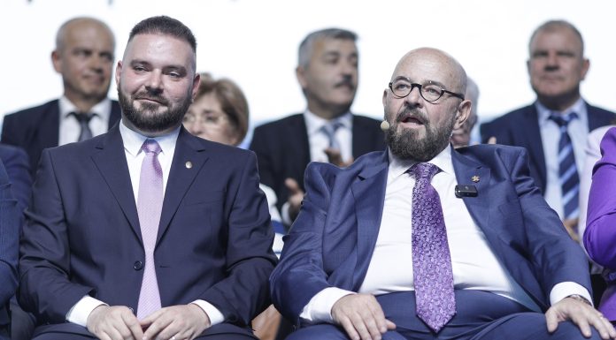 Incident ”extrem de grav”, descoperit la primăria lui Piedone: ”O încălcare a normelor privind protecția datelor personale”