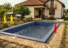 ANIMAȚIE. Cum s-a produs tragedia din Dolj, unde un copil a murit după ce a căzut într-o piscină. Era în vizită la bunici