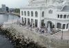 Turiștii au profitat de prețurile de extrasezon pe litoral. Cafeneaua de la Cazinou, atracția weekendului
