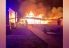 Flăcări violente la un beach bar din Mamaia. Localul a ars complet înainte de începutul sezonului estival